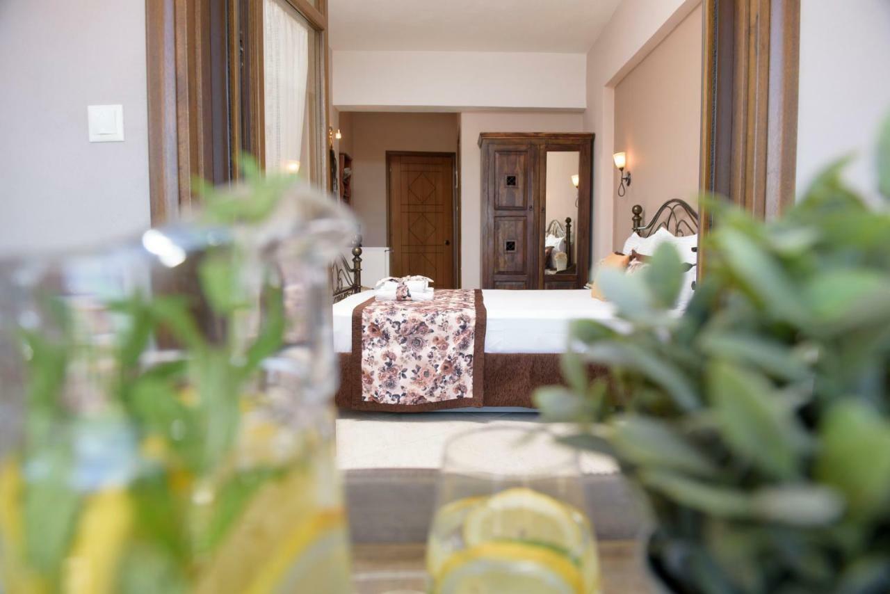 Apart Boutique Giorgos Amolianí Pokoj fotografie